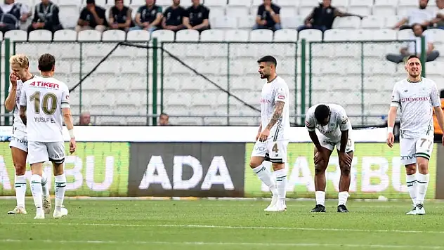 Konyaspor, taraftarına tatsız veda etti! Alanyaspor'a mağlubuz! 1-2