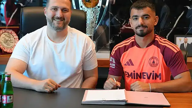 Konyaspor'un genç forveti kiralık gönderildi! İmzalar atıldı