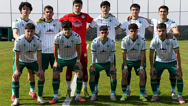 Konyaspor'un gençleri Kocaeli'nde puanla döndü