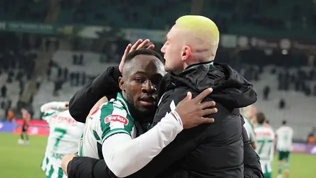 Konyaspor'un iki forveti Umut'u aratmadı!