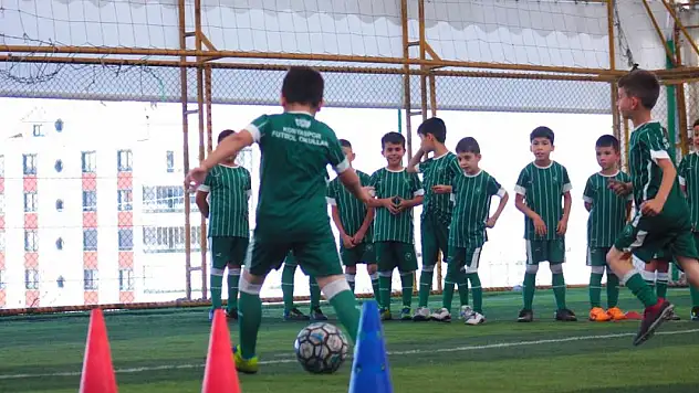 Konyaspor, yeni futbol okulları açıyor