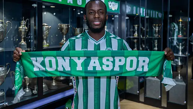 Konyaspor, yeni kanadını duyurdu! Tecrübeli Fransız'dan 2 yıllık imza