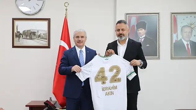 Konyaspor yönetiminden Vali Akın'a ziyaret
