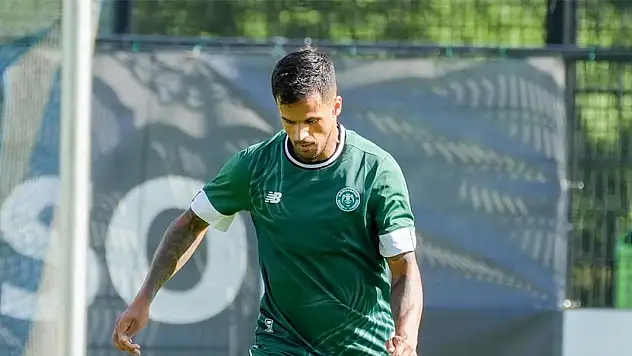 Konyaspor'a Hırvat savunmacıdan şok! Resmi maça çıkamadan sözleşmesi dondurulabilir