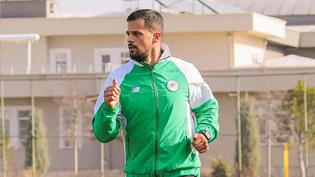 Konyaspor'a Hırvat stoperden haber var! 153 gün sonra sahaya adım attı