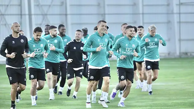 Konyaspor'a Kocaelispor maçının öncesinde üç futbolcusundan iyi haber!