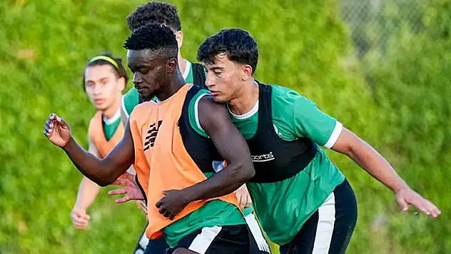 Konyaspor'da Ahmet Karademir'in ardından iki genç oyuncu daha kamp dışında kaldı