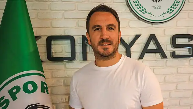 Konyaspor'da Ali Çamdalı, Fenerbahçe maçı öncesinde takıma motivasyon aşılıyor