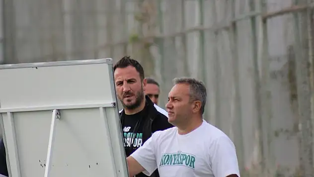 Konyaspor'da Ali Çamdalı nasıl tarzda bir forvet istiyor? Özellikleri tek tek sıraladı!