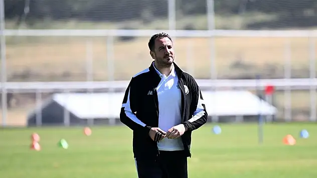 Konyaspor'da Ali Çamdalı'dan kadro yapılanmasıyla ilgili açıklama