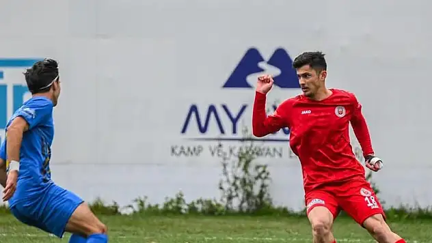 Konyaspor'da ayrılık! Altyapıdan yetişen orta saha takımdan ayrıldı