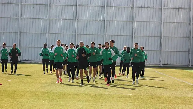 Konyaspor'da bu 3 oyuncu hiç maç kaçırmadı! İşte 16 haftadaki oyuncuların aldıkları süreler