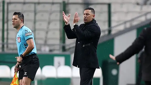 Konyaspor'da Çağdaş Atan camiaya seslendi! 'Protesto değil destek istiyoruz'