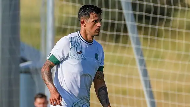 Konyaspor'da Calusic'in dönüş tarihi uzadı
