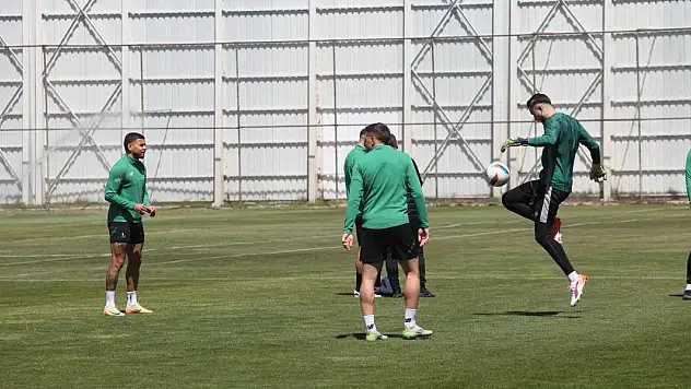 Konyaspor'da Çaykur Rizespor mesaisi başlıyor