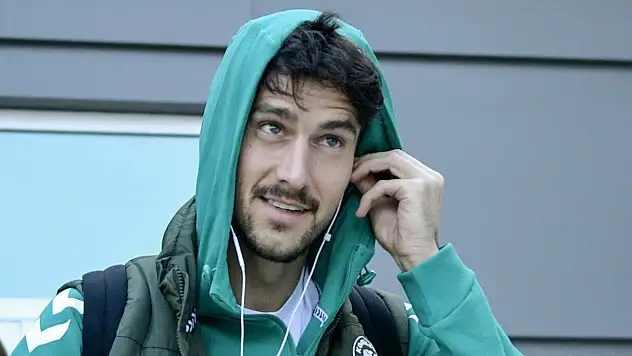 Konyaspor'da hasret bitiyor! Sırp futbolcu kafilede!