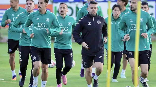 Konyaspor'da izin sona erdi! Kocaelispor mesai devam ediyor