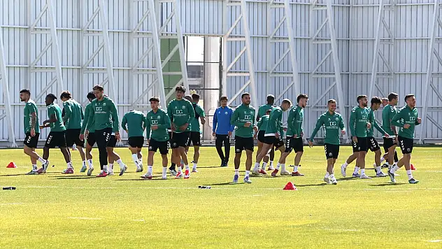 Konyaspor'da izin sona eriyor