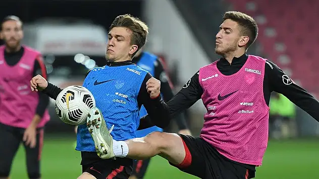 Konyaspor'da Melih İbrahimoğlu hangi Milli Takımı Seçecek? Başkan Korkmaz olaya dahil oldu!