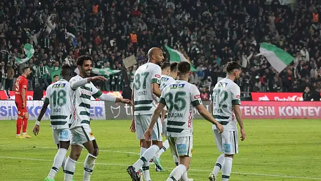 Konyaspor'da sağ bek rotasyonu değişiyor