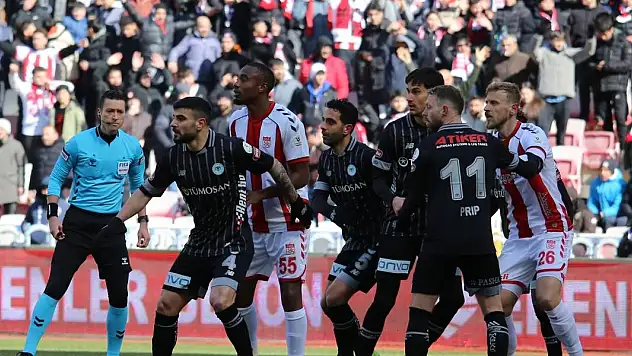 Konyaspor'da savunma problemi devam ediyor! Kötü istatistikte seri 10 maça çıktı