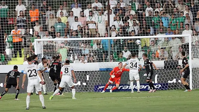 Konyaspor'da savunmada sorun büyük! Bölgeye transfer bekleniyor