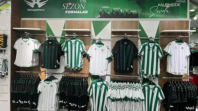 Konyaspor'da yeni sezon formaları satışta