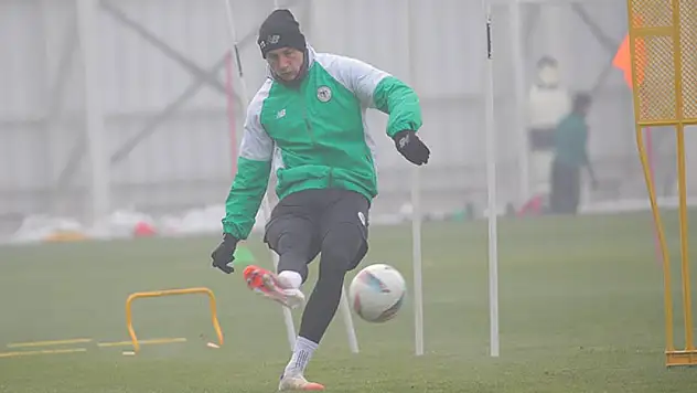 Konyaspor'da yoğun tempo! Antrenmanda savunma - hücum çalışıldı