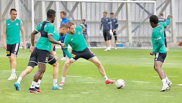 Konyaspor'da zorlu Galatasaray maçının hazırlıkları başlıyor