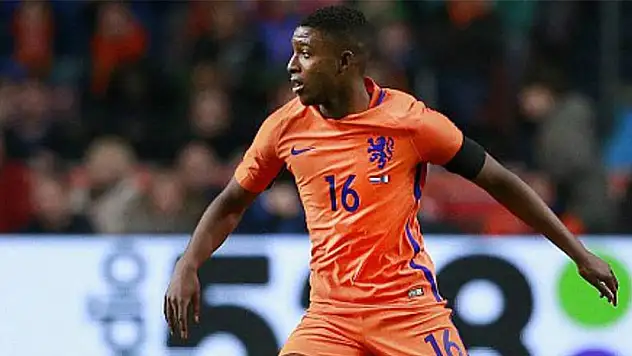 Konyaspor'dan bir bomba daha! Hollandalı stoper yarın Konya'da olacak