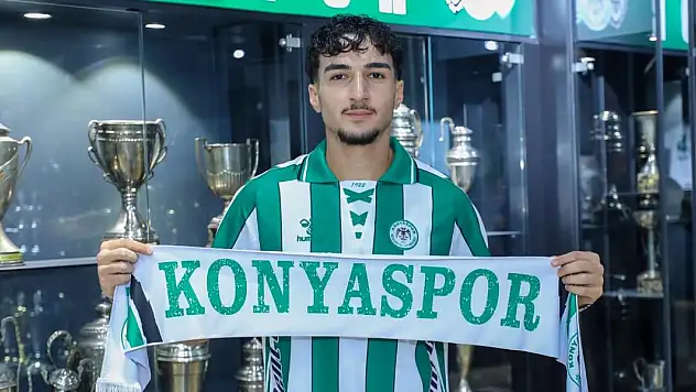 Konyaspor'dan ikinci profesyonel imza!