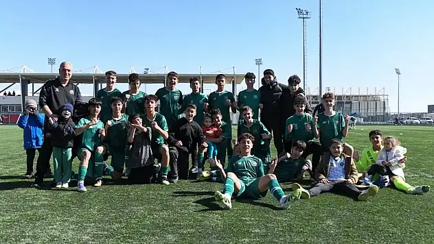 Konyasporlu 8 genç futbolcu, milli forma için yarışacak