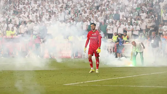 Konyasporlu kaleciden transfer açıklaması