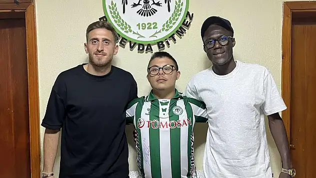 Konyasporlu Melih ve Ndao'dan sürpriz ziyaret