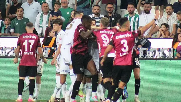 Konyasporlu orta saha oyuncusuna iki maç men! Kulübe ağır para cezası