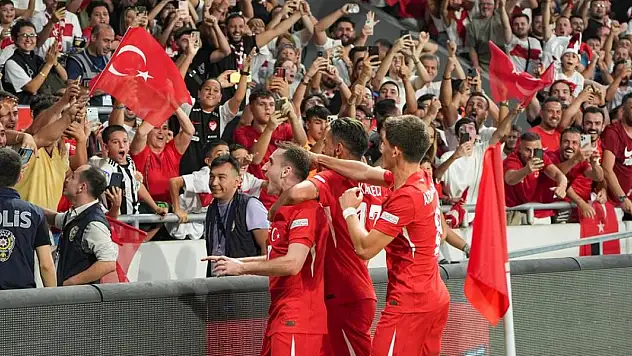Konyasporlu Umut asist yaptı, Milliler İzlanda'yı 3 golle geçti!
