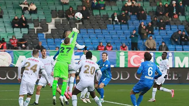 Konyaspor'u Rize'den Slowik çıkarttı! 1-1