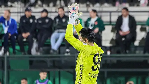 Konyaspor'un 1.Lig'e kiraladığı kaleciden büyük performans!