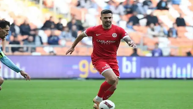 Konyaspor'un anlaşmaya vardığı Ufuk Akyol Konya'ya geldi