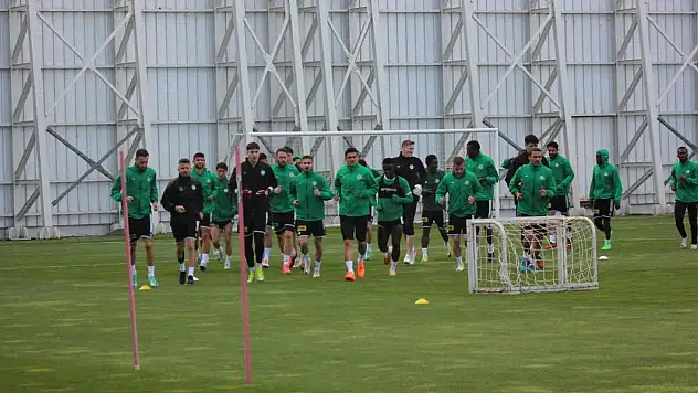 Konyaspor'un birinci etap kamp kadrosu belli oldu