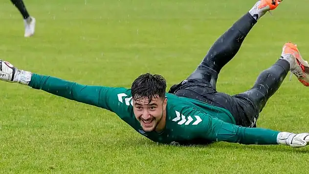 Konyaspor'un genç kalecisinden açıklama! 'Avrupa'ya gitmek istiyoruz'