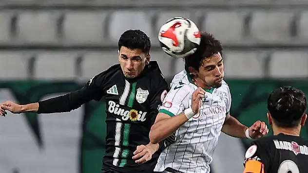 Konyaspor'un genç stoperinden açıklama! 'Tek maçla olmuyor'