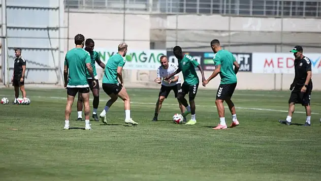 Konyaspor'un kamp kadrosu açıklandı! Uçar'dan 3 isme veto