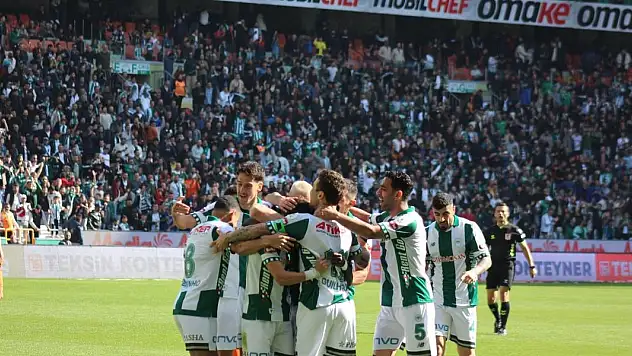 Konyaspor'un konuğu Fenerbahçe! Anadolu Kartalı evinde Kanarya avında!