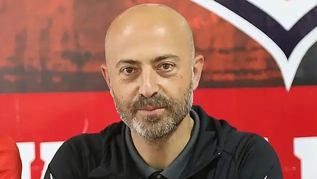 Konyaspor'un kupadaki rakibinde flaş ayrılık