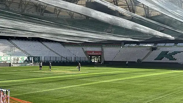 Konyaspor'un stadyumunda dev maç öncesi çalışmalar sürüyor