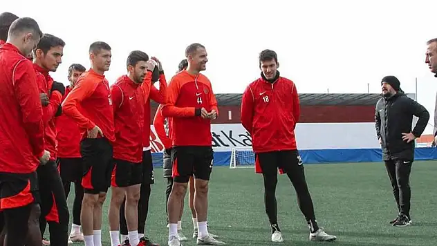 Konyaspor'un suskun forveti eski hocası ile yeniden kavuşuyor