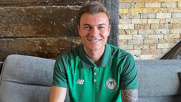 Konyaspor'un yeni transferi Yusuf Erdoğan ile özel röportaj! 'Zirve yarışını sürdüren bir Konyaspor olacak'