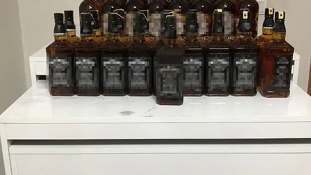 Konya'ya otobüsle getirilen kaçak içkiler ele geçirildi!