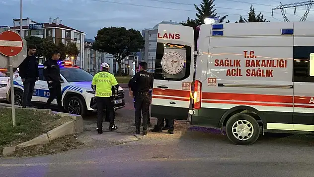Köprüde Tehlikeli Anlar! Polis Genç Kişiyi Kurtardı
